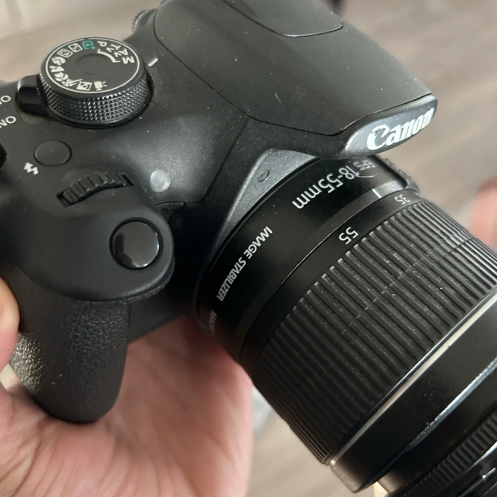 Canon EOS REBEL T5 Camera